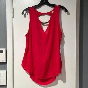 Brand new Lily White tank size XL